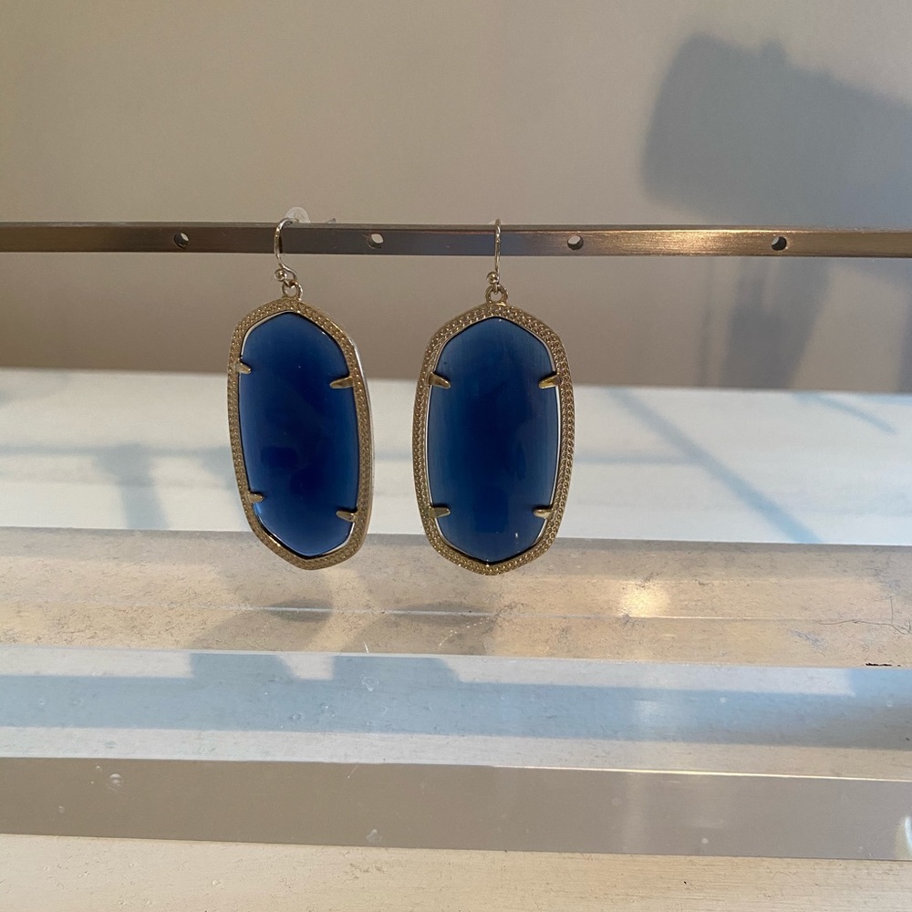 Kendra scott “danielle” earrings